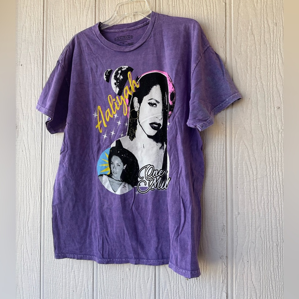 NWOT Aaliyah Graphic T-shirt - Picture 7 of 8